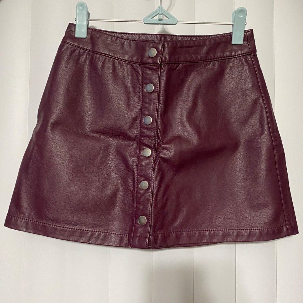 Forever 21 plum pleather skirt button down